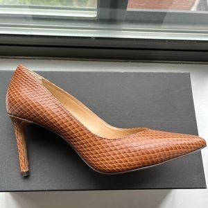 Banana Republic Madison-Nove Brown Heels- Sz 8.